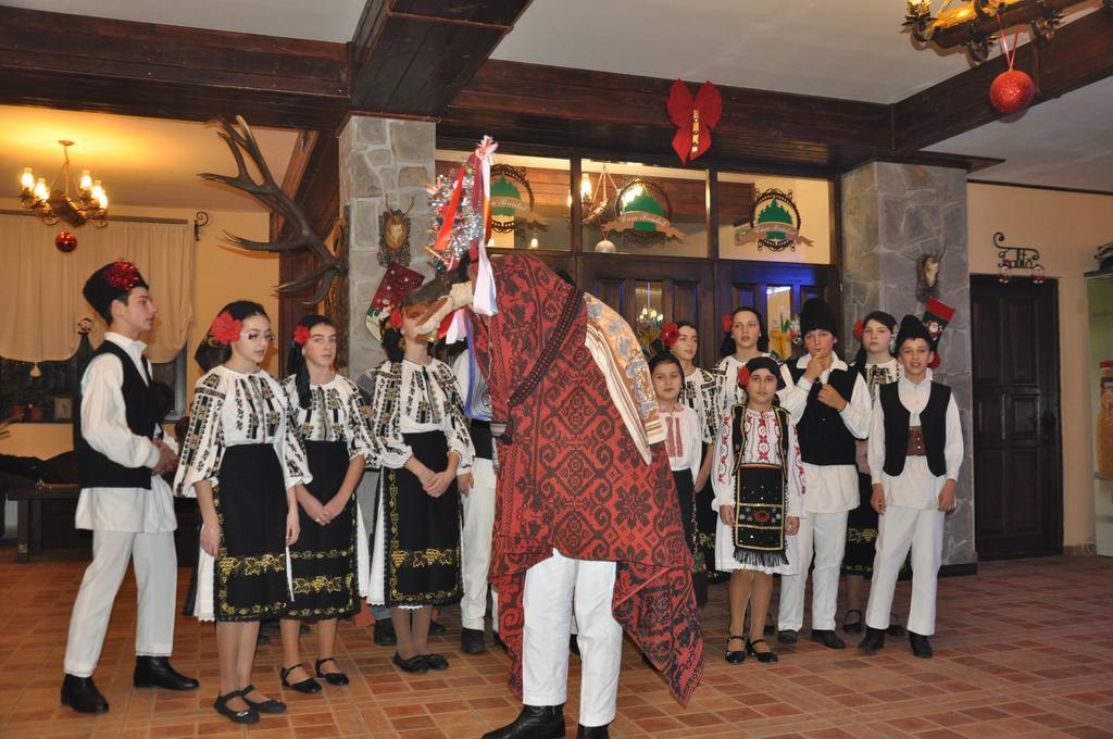 Gasthaus Casa Bradet Întorsura Buzăului Exterior foto