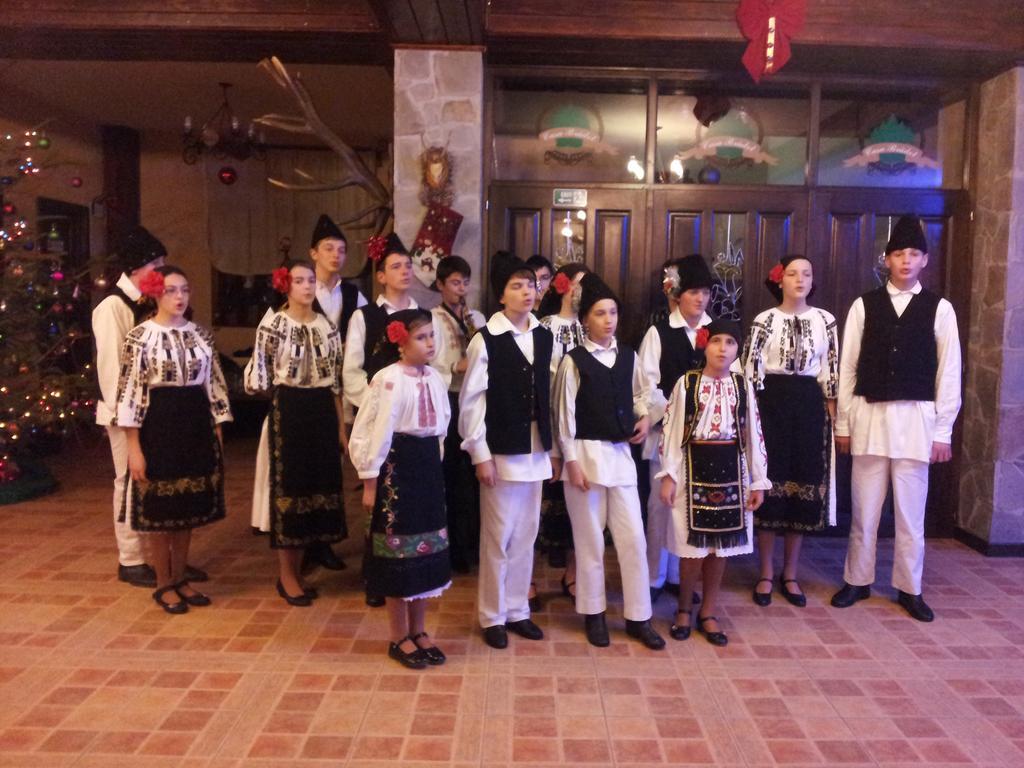 Gasthaus Casa Bradet Întorsura Buzăului Exterior foto