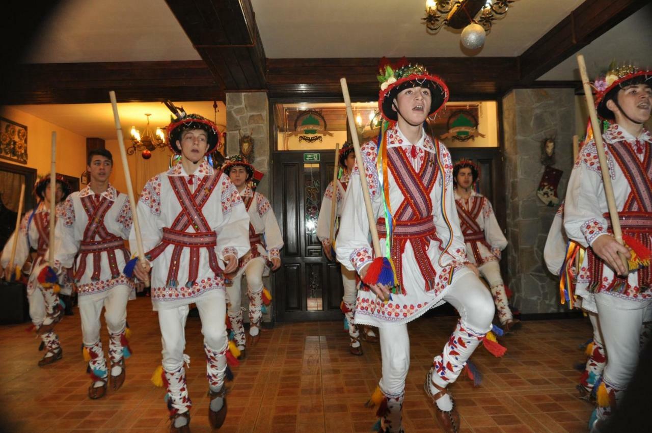 Gasthaus Casa Bradet Întorsura Buzăului Exterior foto